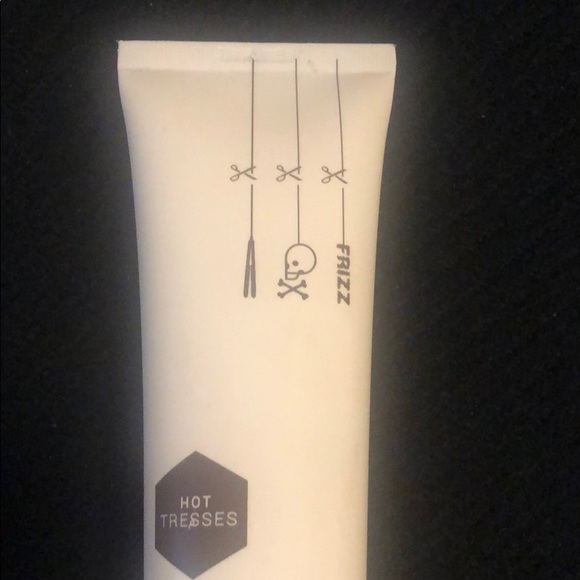 HOT TRESSES MOISTURIZING REHABILITATION LEAVE-IN - Picture 4 of 6